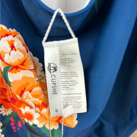 NWT Cupshe Blue Floral One Piece Bathing Suit Built In Padding Small - Picture 11 of 12